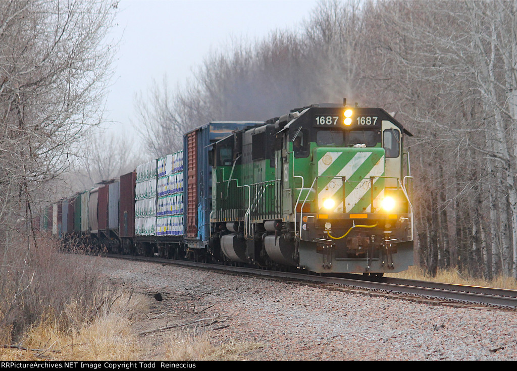 BNSF 1687